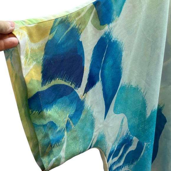 Chico's Multicolor Floral kimono - Picture 2 of 5